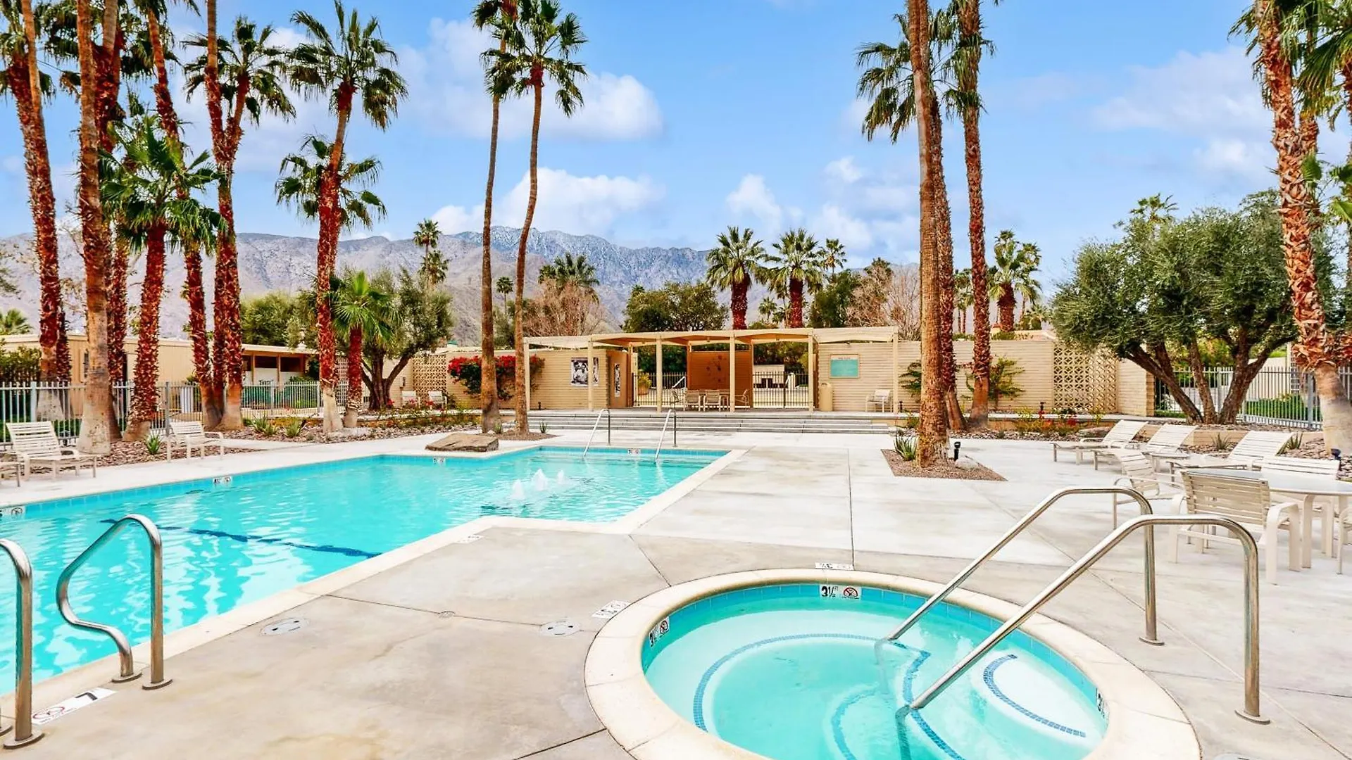 Racquet Club Cottage Permit# 271 Palm Springs Villa