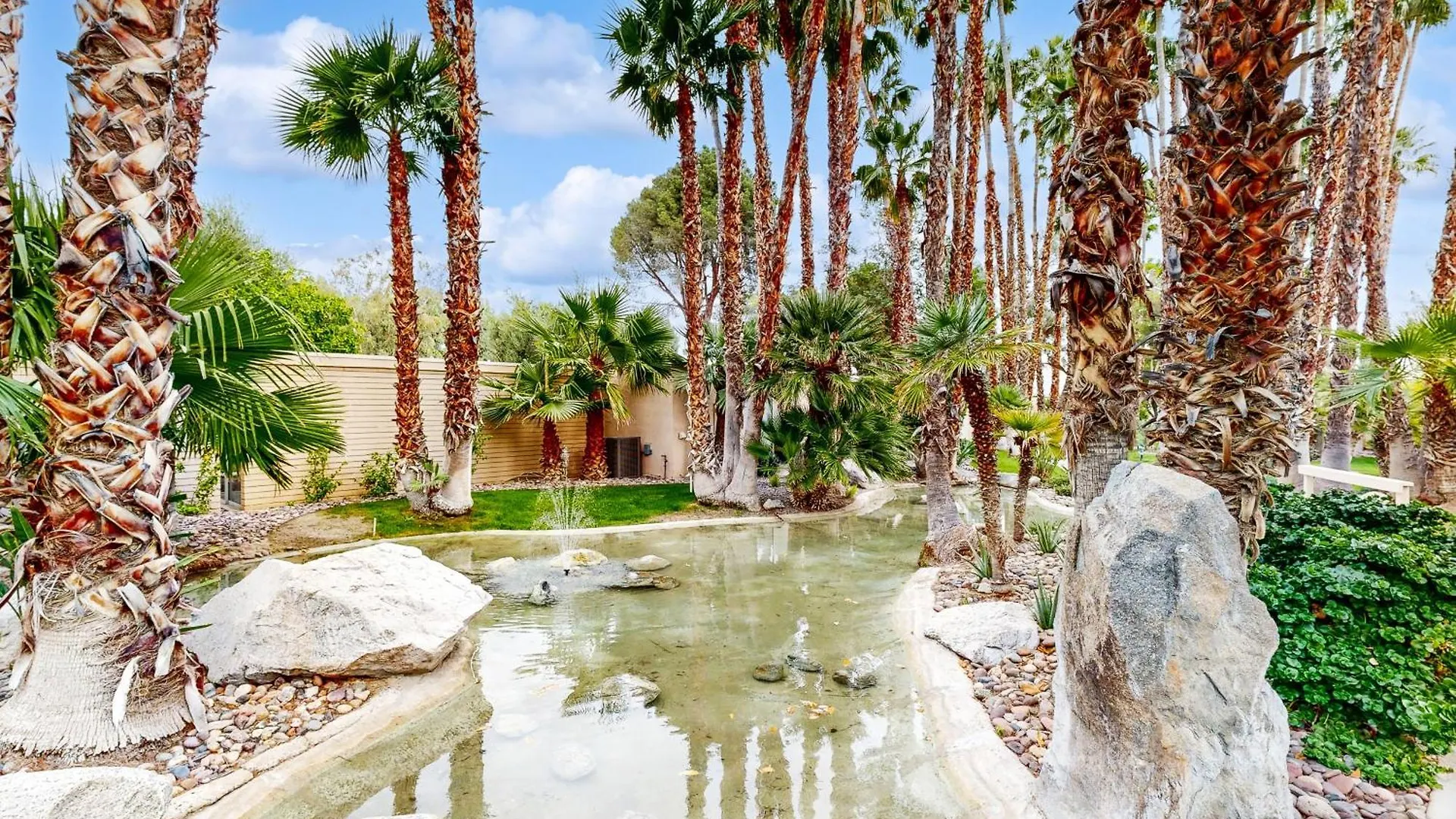 Villa Racquet Club Cottage Permit# 271 Palm Springs
